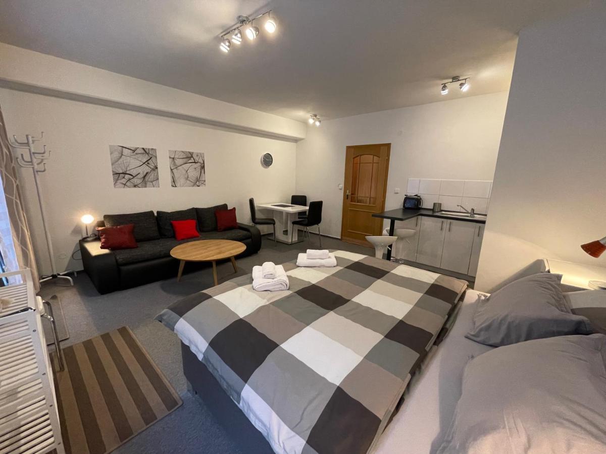Apartmany U Posty Яхимов Екстериор снимка